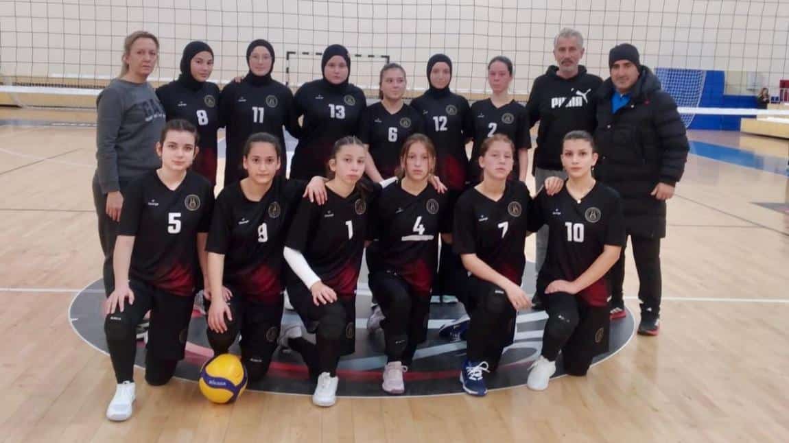 İlk Kız Voleybol Takımımız.